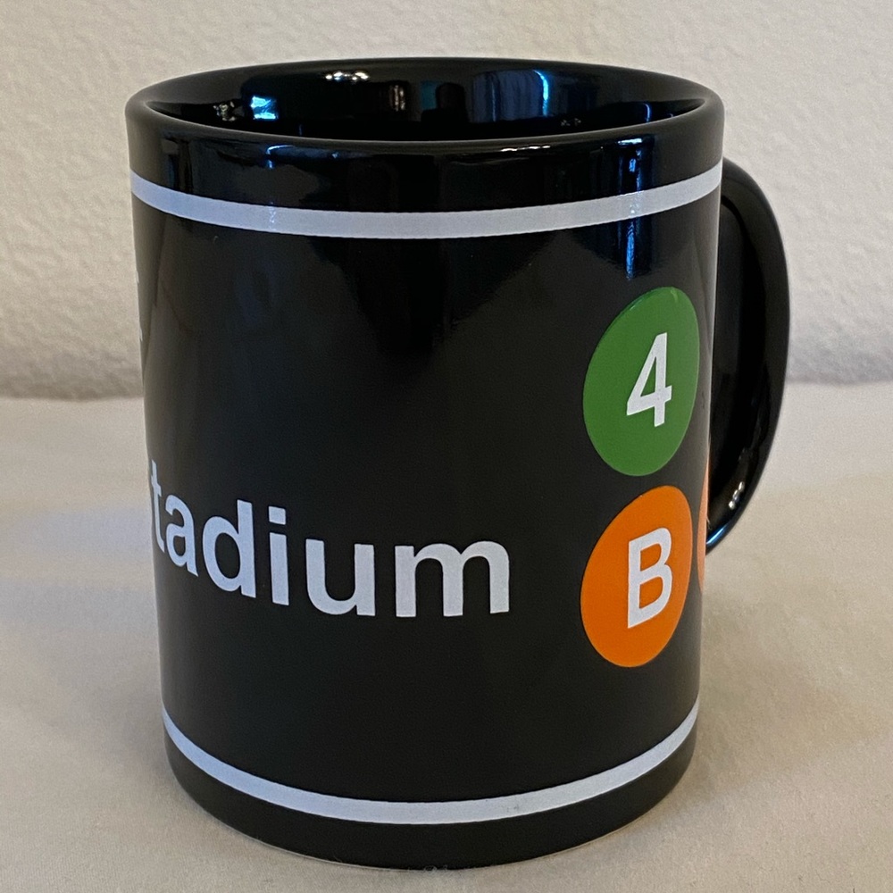 YANKEE Stadium MTA Mug - Picture 3 of 6